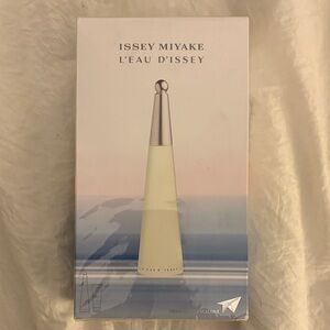 Issey Miyake L'Eau d'Issey with Silver Cap